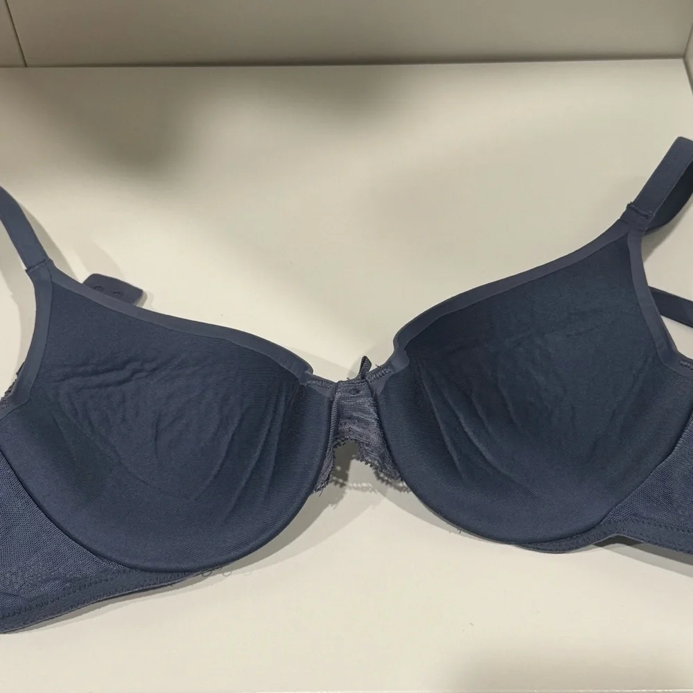 Victoria’s Secret Uplift Semi Demi Lace Bra